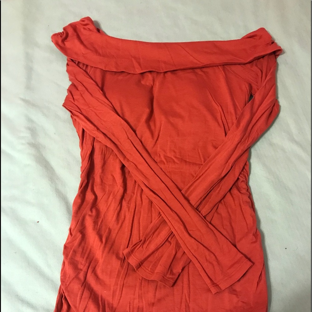 Off Shoulder Long Sleeved Tee